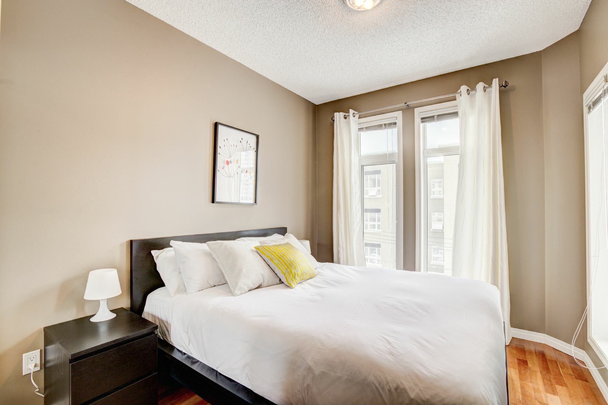 Suite Digs - Genesis Calgary Bagian luar foto
