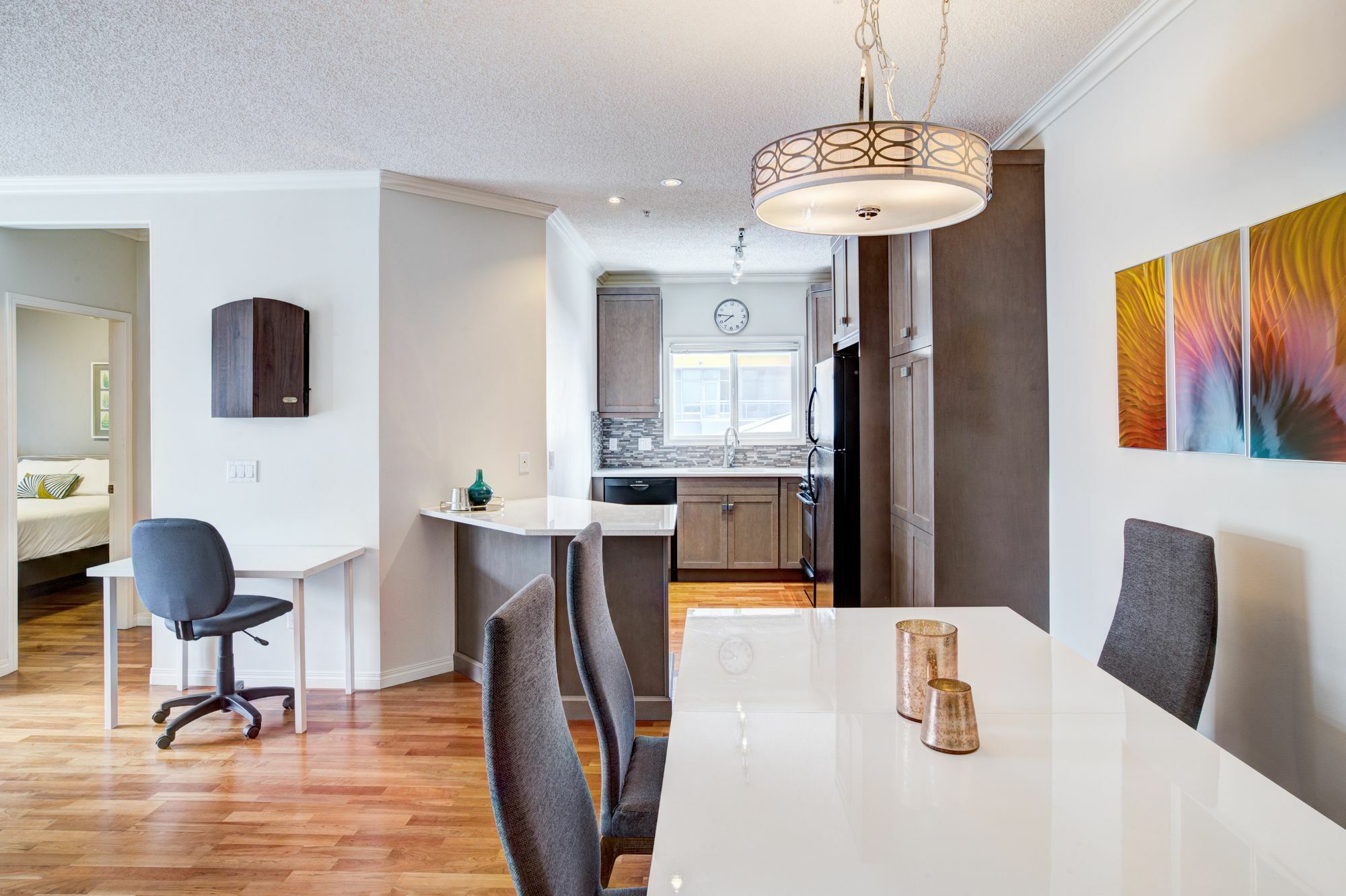 Suite Digs - Genesis Calgary Bagian luar foto