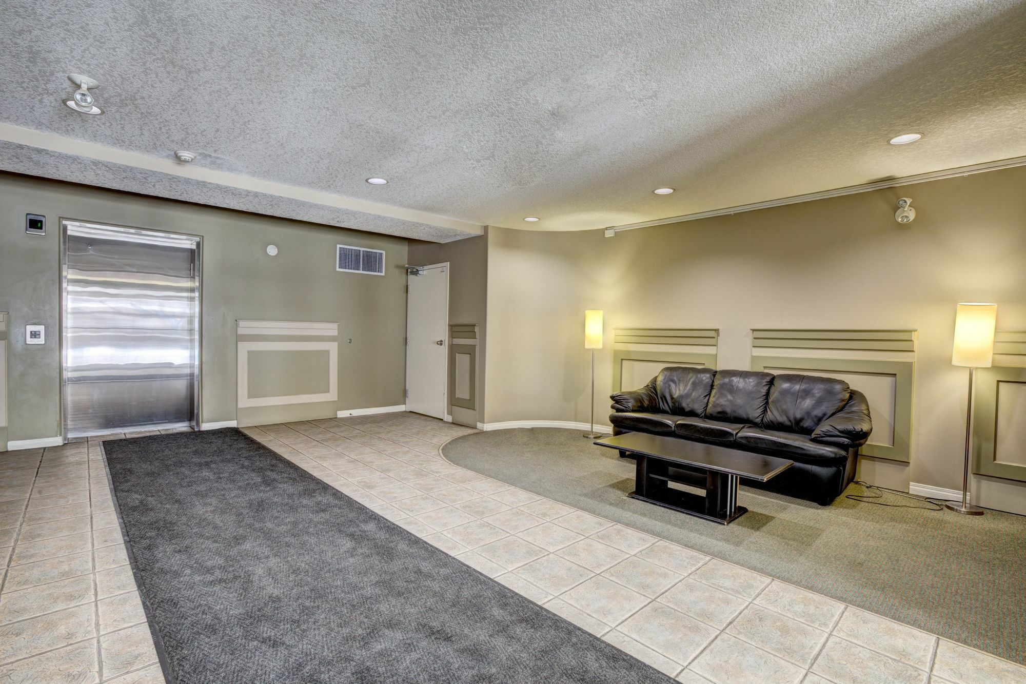 Suite Digs - Genesis Calgary Bagian luar foto