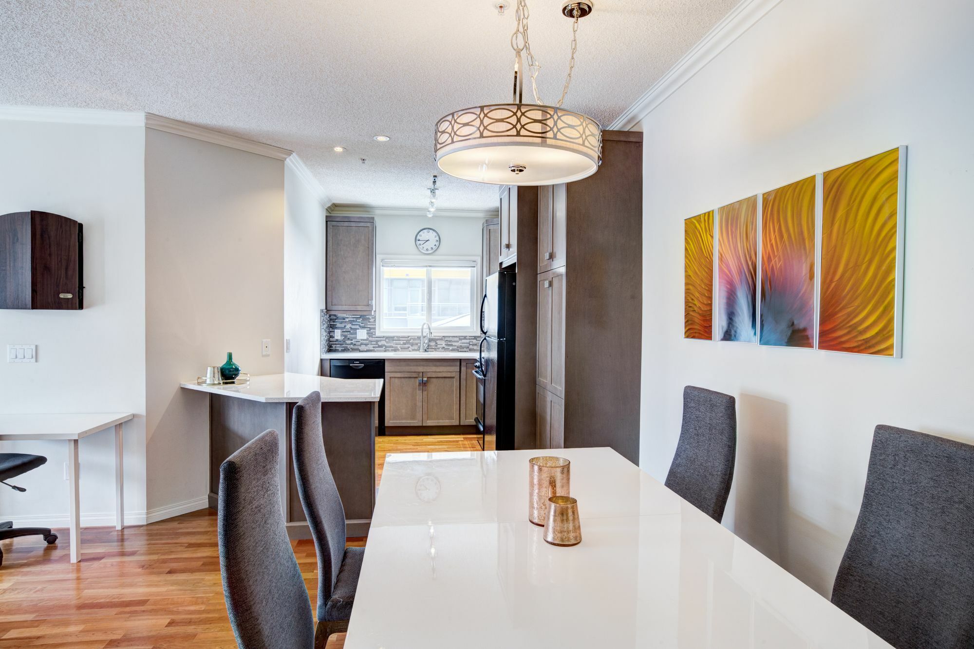 Suite Digs - Genesis Calgary Bagian luar foto
